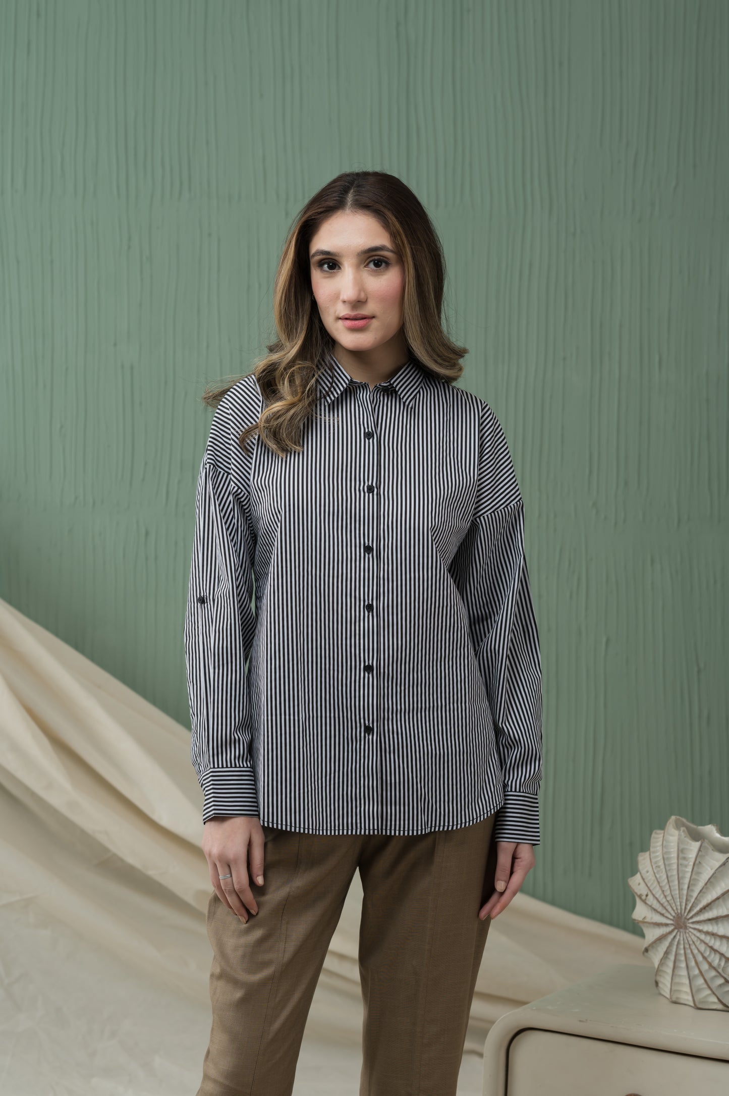 Linear Luxe-MLVEDA-Timeless by Waliya Noor